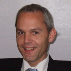 Dr Carlo Nunes